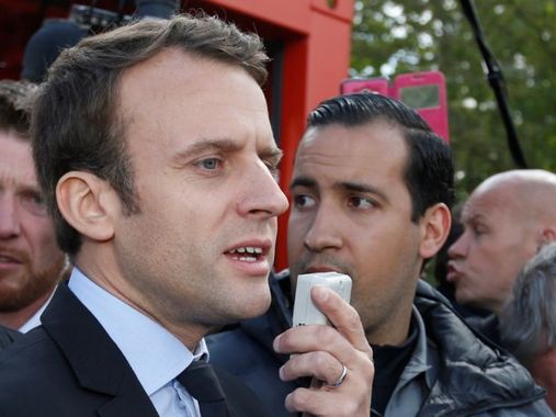 Emmanuel Macron le père, Alexandre Benalla le fils