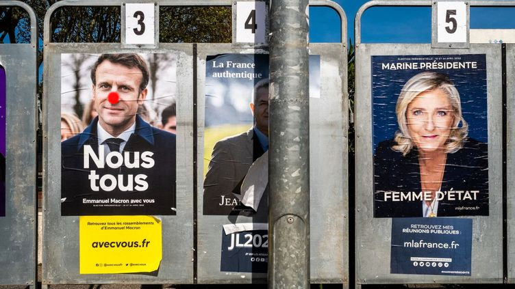 La société de clowns